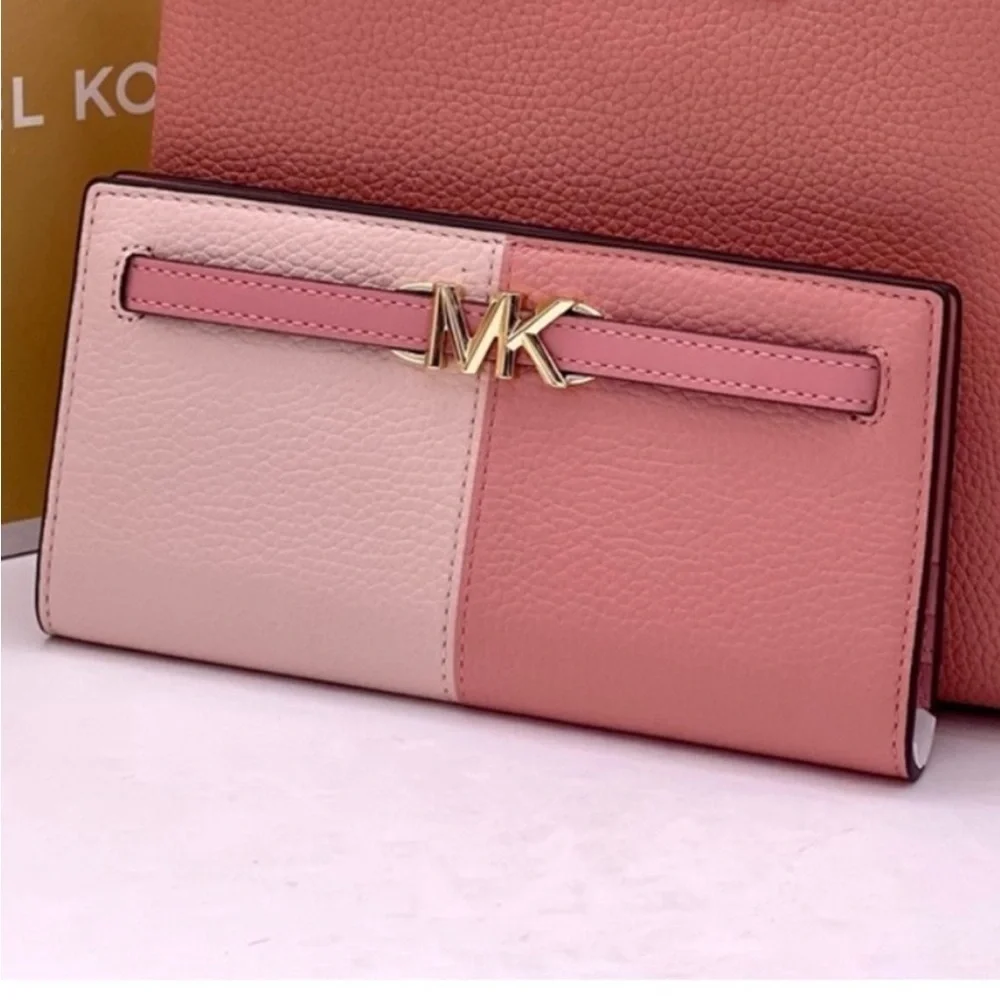 MICHAEL KORS Reed Large Pebbled  Leather Snap Wallet
